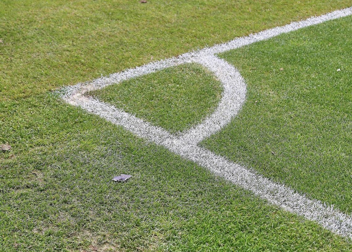 Ecke eines Fußballfelds (Archiv)