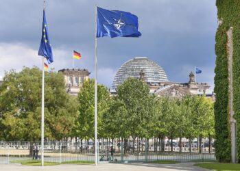 Nato-Fahne (Archiv)