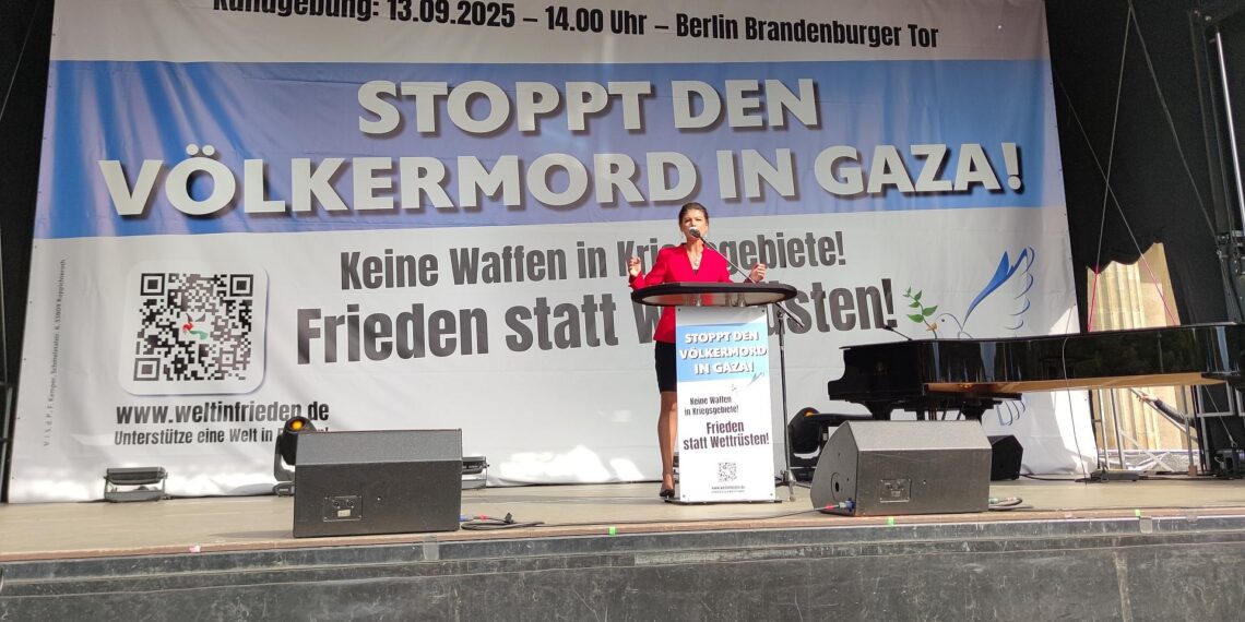 Sahra Wagenknecht bei Demo gegen Gaza-Krieg am 13.09.2025