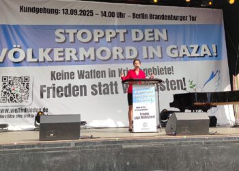 Sahra Wagenknecht bei Demo gegen Gaza-Krieg am 13.09.2025