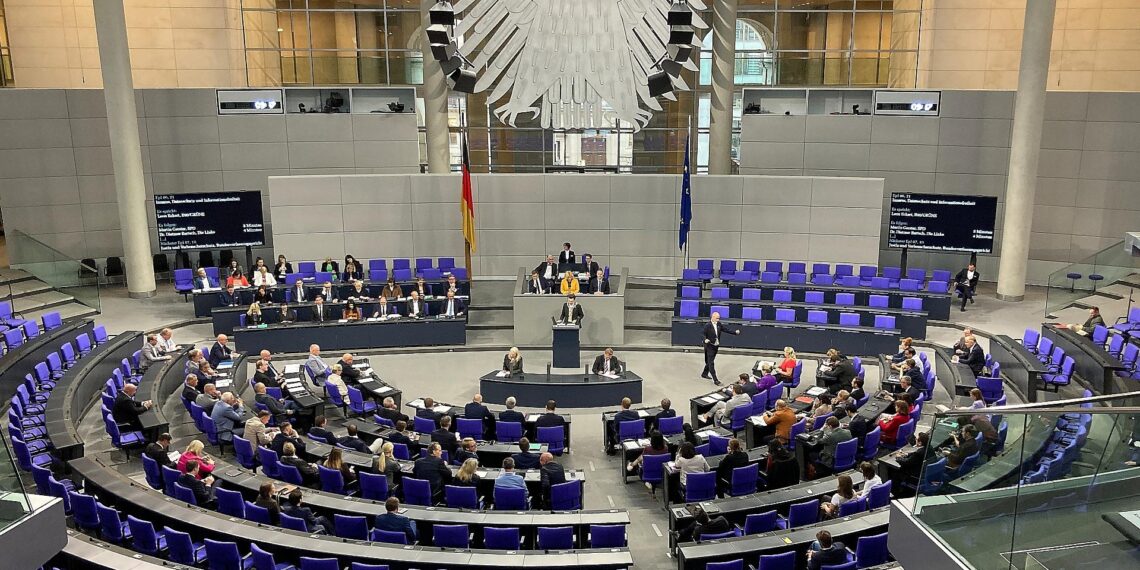 Bundestag beschließt Haushalt für 2025 1 Bundestagssitzung am 18.09.2025