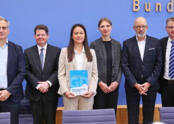 Vorstellung Gemeinschaftsdiagnose Herbst 2025 der Wirtschaftsforschungsinstitute am 25.09.2025