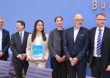 Gemeinschaftsdiagnose Herbst 2025 der Wirtschaftsforschungsinstitute am 25.09.2025