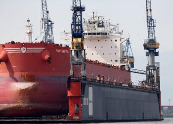 Schiff in einer Werft (Archiv)