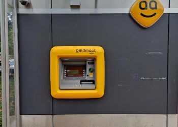 Geldautomat in den Niederlanden (Archiv)