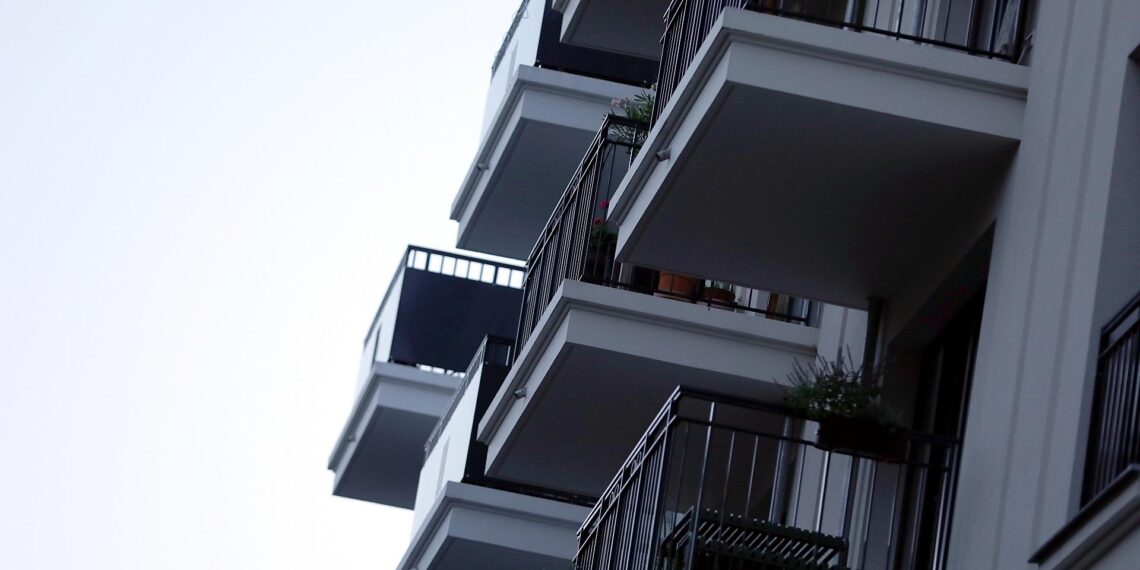 Studie: Wohnungsmieten werden zum Wachstumshindernis 1 Hausfassade (Archiv)