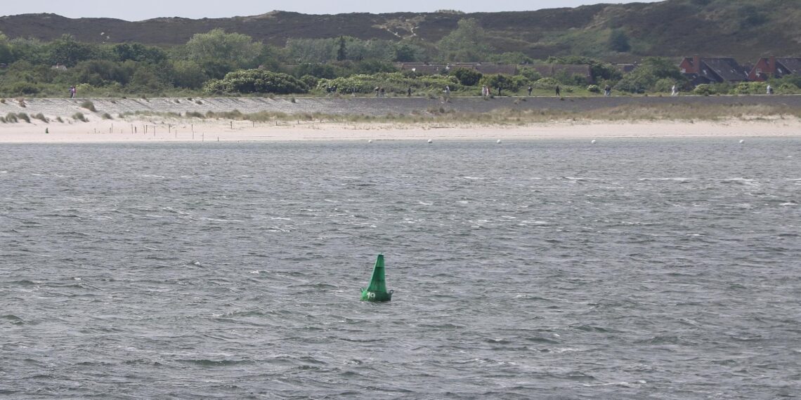 Küstenschutz und Strand bei List auf Sylt (Archiv)