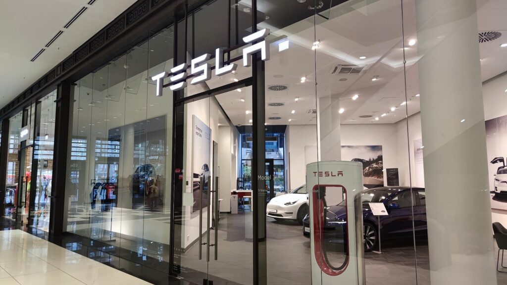 Tesla-Shop (Archiv)