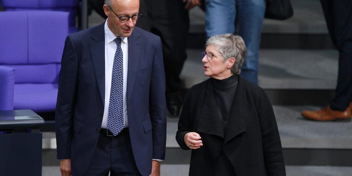 Haßelmann: Merz muss kommunale Finanzprobleme angehen 1 Friedrich Merz und Britta Haßelmann (Archiv)