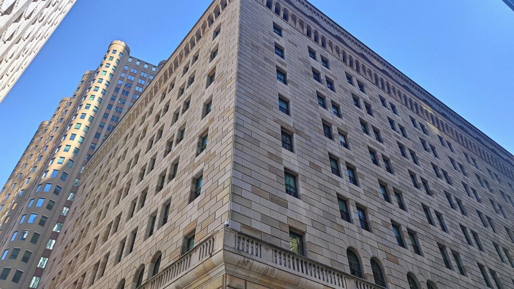 Cleveland-Fed warnt vor zu schnellen Zinssenkungen in den USA 6 Federal Reserve (Archiv)