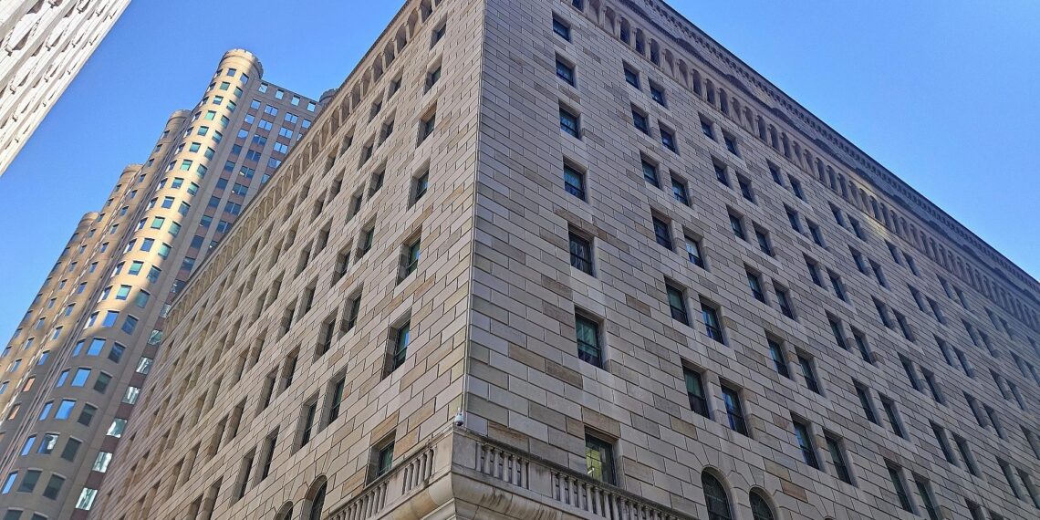 Cleveland-Fed warnt vor zu schnellen Zinssenkungen in den USA 1 Federal Reserve (Archiv)