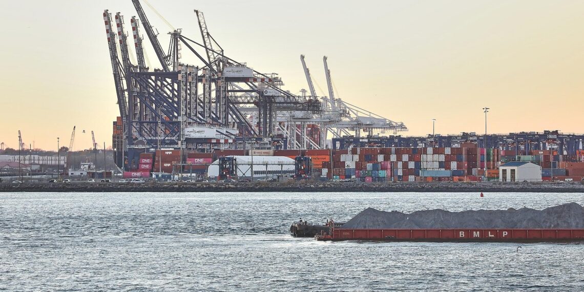 Ifo-Institut: Unternehmen immer verunsicherter 1 Industrieanlagen (Archiv)