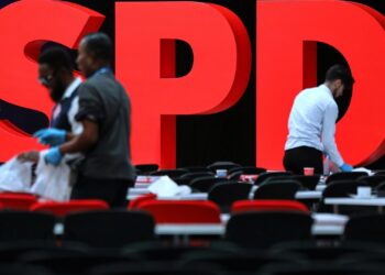 Nach Bürgergeld-Debatte: SPD will jetzt Reiche zur Kasse bitten 4 SPD-Logo (Archiv)