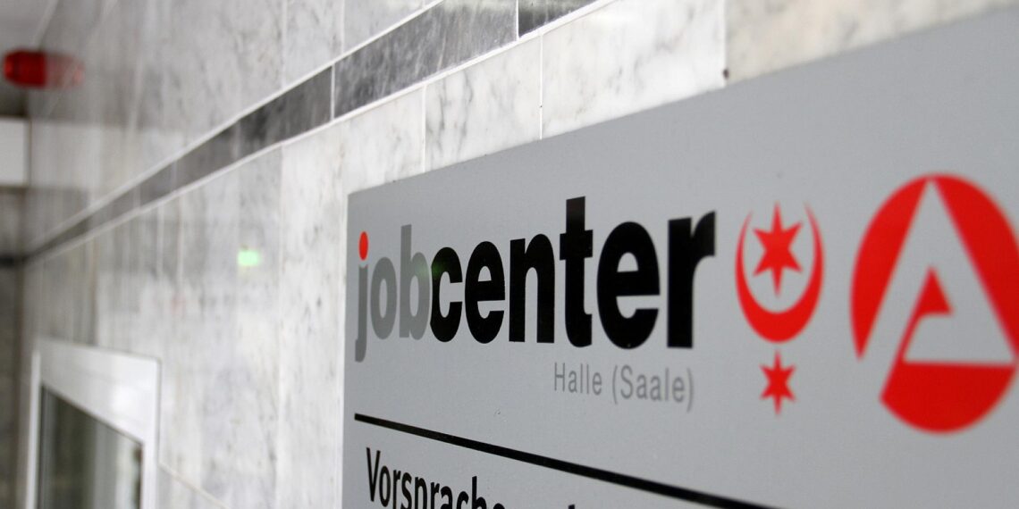 Jobcenter in Halle (Archiv)