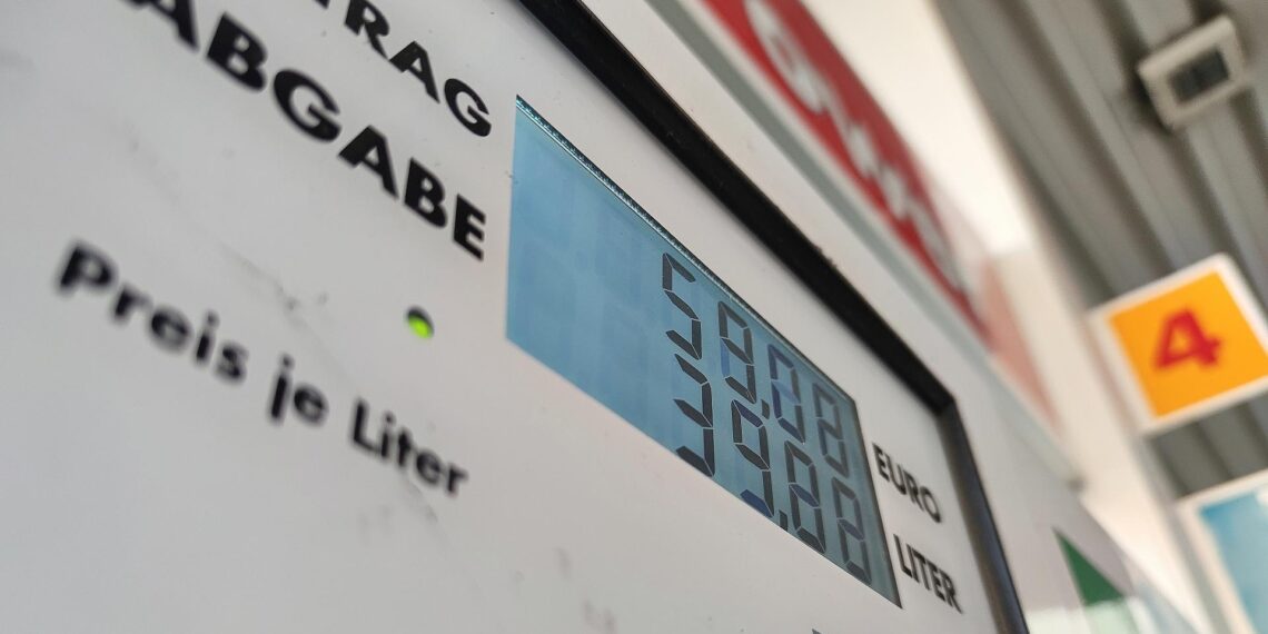 Kraftstoffpreise ziehen deutlich an 1 Zapfsäule (Archiv)