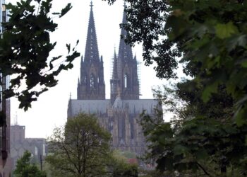 Kölns Ex-Oberbürgermeister Fritz Schramma verlässt CDU 2 Kölner Dom (Archiv)