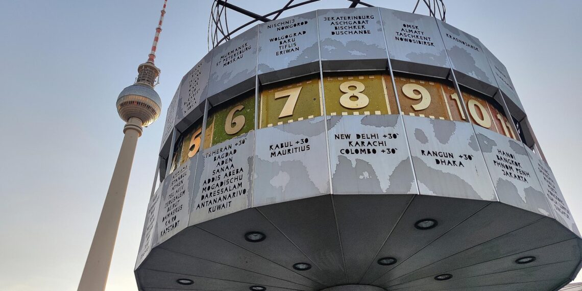 Weltzeituhr und Fernsehturm (Archiv)