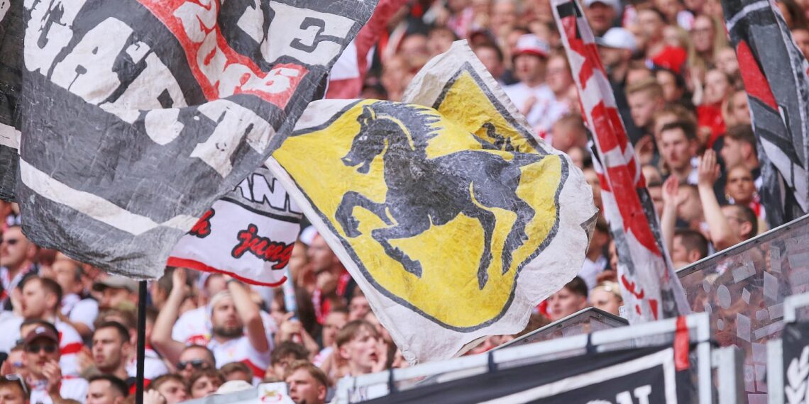 Bundesliga: Stuttgart dreht Rückstand und siegt 2:1 gegen Mainz 1 Stuttgart-Fans (Archiv)