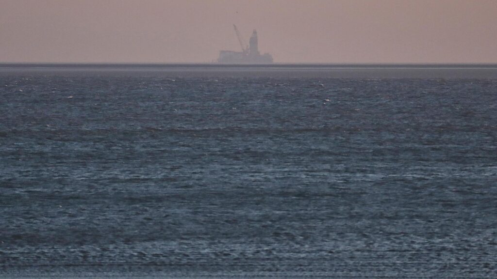 Ölbohrinsel Mittelplate in der Nordsee (Archiv)