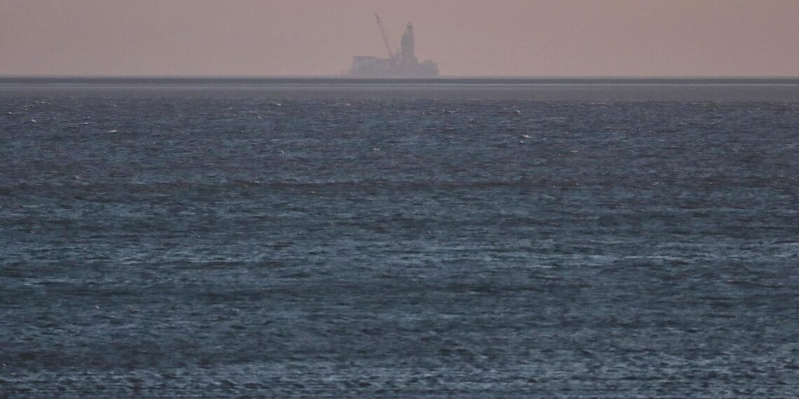 Ölbohrinsel Mittelplate in der Nordsee (Archiv)