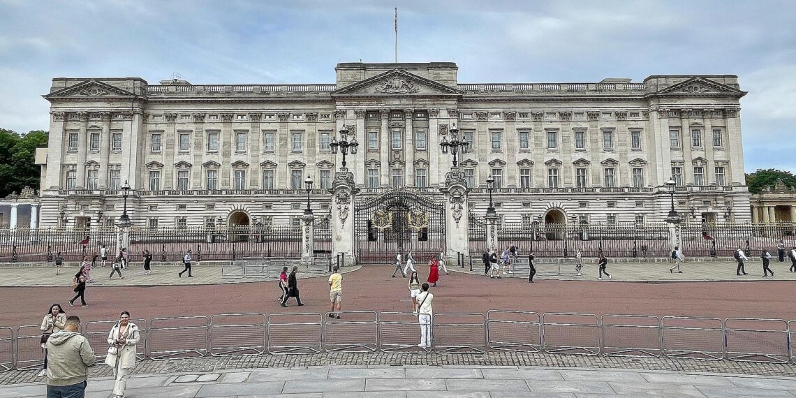 Großbritannien: Prinz Andrew führt royalen Titel nicht mehr 1 Buckingham Palace (Archiv)