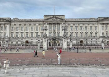 Großbritannien: Prinz Andrew führt royalen Titel nicht mehr 2 Buckingham Palace (Archiv)