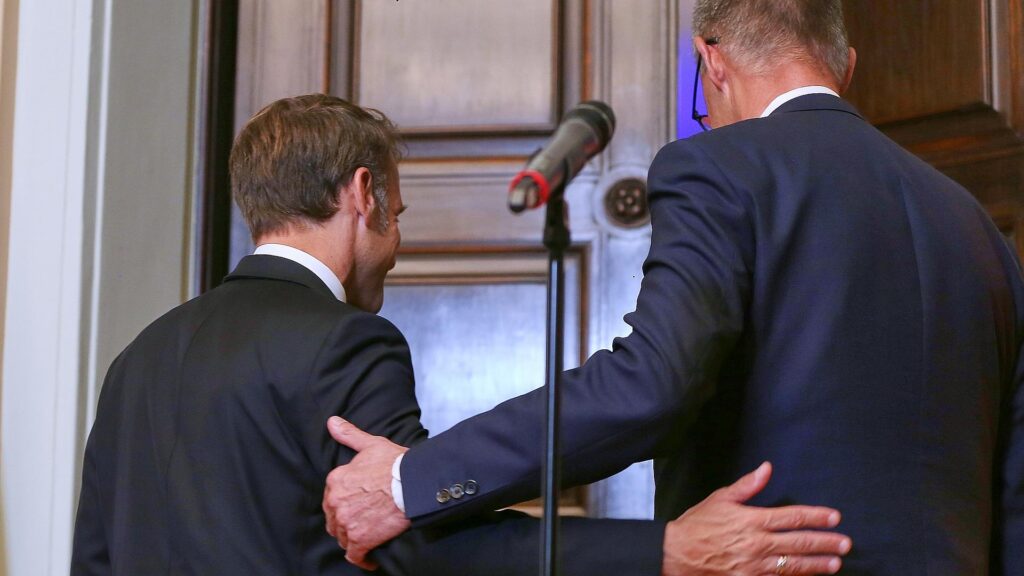 Emmanuel Macron und Friedrich Merz (Archiv)