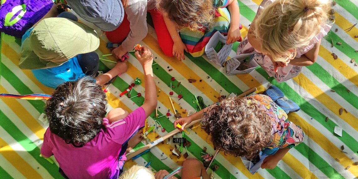 Weniger Unter-Dreijährigen in Kindertagesbetreuung 1 Kinder (Archiv)