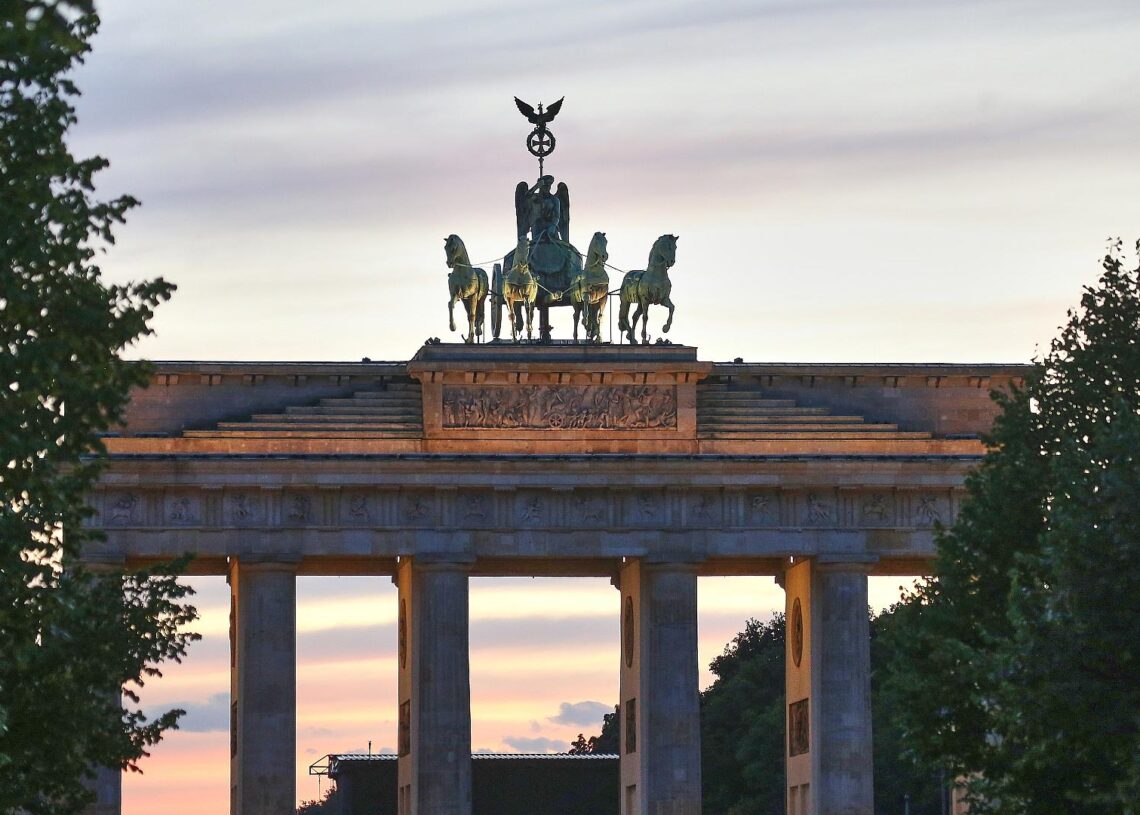 Brandenburger Tor mit Quadriga (Archiv)