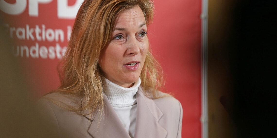 SPD-Fraktion betont Gelassenheit im Wehrdienst-Streit mit Union 1 Siemtje Möller (Archiv)