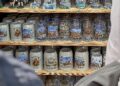 Bierkrüge auf dem Oktoberfest am 29.09.2025