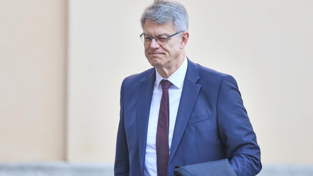 Eines der letzten Bilder von Patrick Schnieder vor seinem Zusammenbruch am 30.09.2025