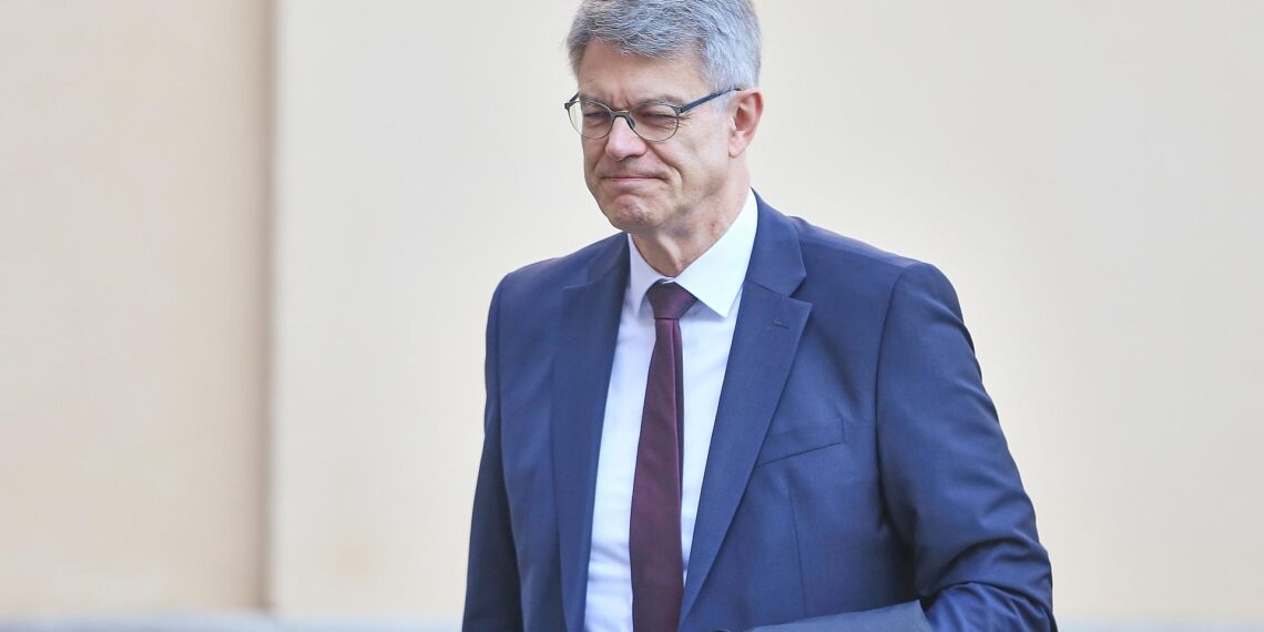 Schnieder geht wieder in die Öffentlichkeit 1 Eines der letzten Bilder von Patrick Schnieder vor seinem Zusammenbruch am 30.09.2025