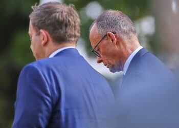 Lars Klingbeil und Friedrich Merz (Archiv)