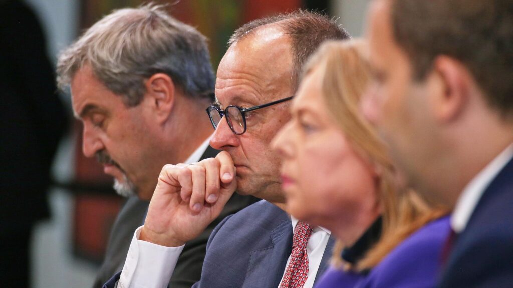 Linke wirft Koalition "Planwirtschaft für Sozialabbau" vor 1 Pressekonferenz nach Koalitionsausschuss am 09.10.2025