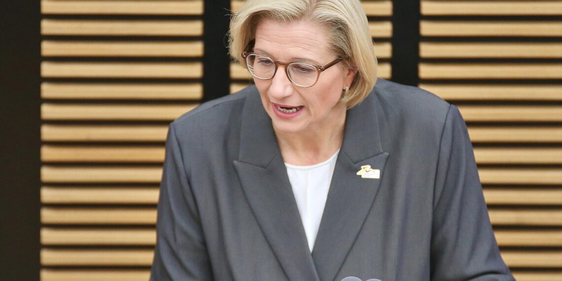 Rehlinger verteidigt geplante Bürgergeld-Reform 1 Anke Rehlinger (Archiv)