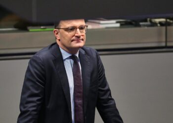 Spahn spricht in Stadtbild-Debatte von "Empörungszirkus" 3 Jens Spahn (Archiv)
