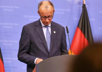 Zwei Drittel fordern von Merz mehr Sorgfalt bei der Wortwahl 2 Friedrich Merz am 23.10.2025