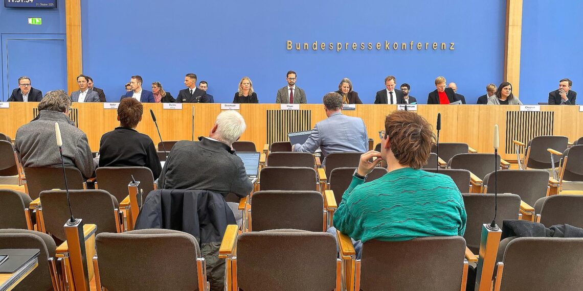 Bundesregierung: Keine Deutschen unter Opfern von Hurrikan "Melissa" 1 Regierungspressekonferenz am 31.10.2025