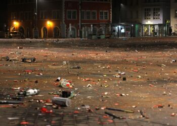 Innenministerium erwartet Debatte über Sprengstoffrecht bei IMK 2 Böller (Archiv)