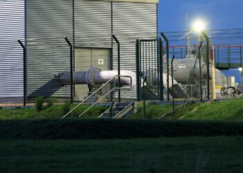 Netzagentur: Gasverbrauch steigt um fünf Prozent 2 Gasspeicher (Archiv)