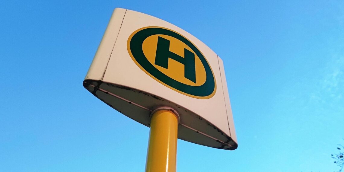 Verdi übergibt Tarifforderungen für kommunalen Nahverkehr 1 Haltestelle (Archiv)