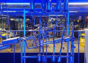 Helsing sieht Automobilzulieferer als Reserve für Rüstungsproduktion 2 Autoproduktion (Archiv)