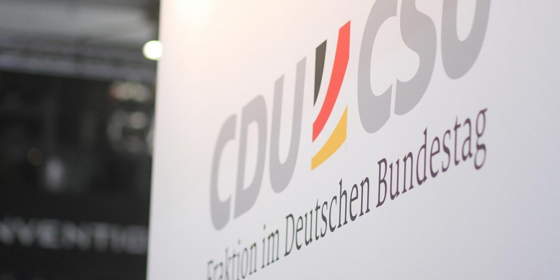 Ökonom hält Renten-Aufstand in Unionsfraktion für berechtigt 1 Logo der CDU/CSU-Fraktion im Bundestag (Archiv)