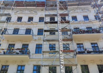 Altbau mit Baugerüst (Archiv)