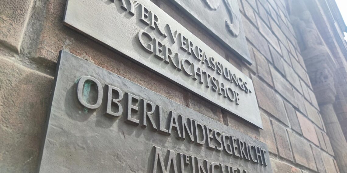 Bayerischer Verfassungsgerichtshof und OLG München (Archiv)