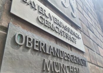 Bayerischer Verfassungsgerichtshof und OLG München (Archiv)