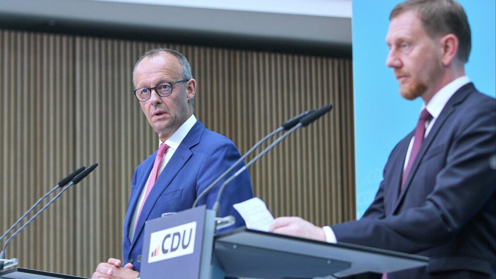 Friedrich Merz und Michael Kretschmer (Archiv)