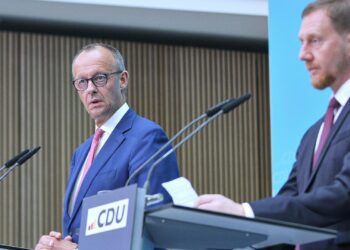 SPD fordert von Merz klare Worte zu Kretschmers Russland-Aussagen 2 Friedrich Merz und Michael Kretschmer (Archiv)