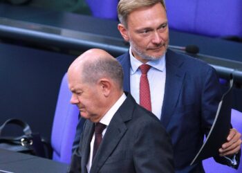 Lindner hat keinen Kontakt mehr zu Scholz 2 Olaf Scholz und Christian Lindner (Archiv)